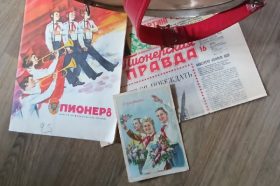 Представители Выставочного зала истории и краеведения предоставили артефакты ДК «Юбилейному». Фото: официальная страница Выставочного зала истории и краеведения Вороново в социальных сетях