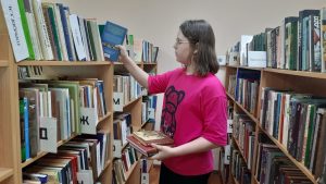 День самоуправления организовали в библиотеке ДК «Дружба». Фото: официальная страница ДК «Дружба» в социальных сетях